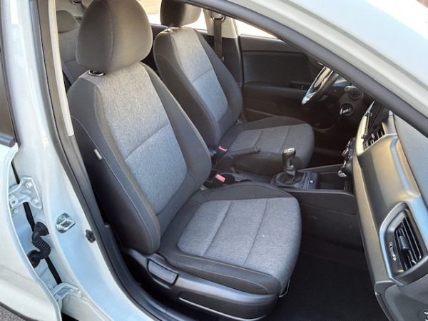 KIA STONIC 1.0T-GDi HYBRID CONCEPT 100CV - Image 12