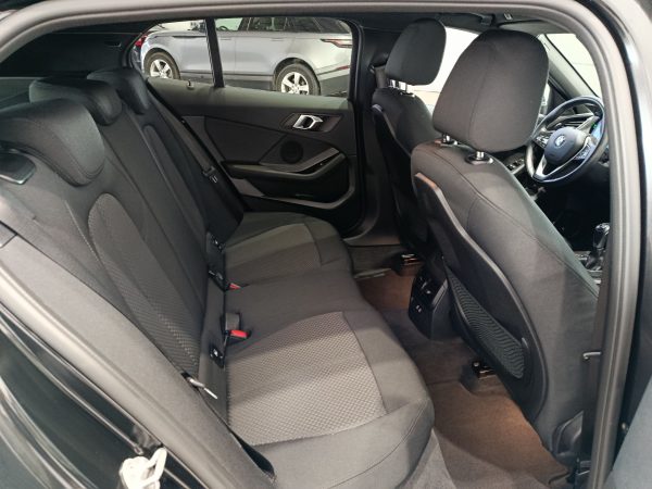 BMW SERIE 1 118i - Image 11