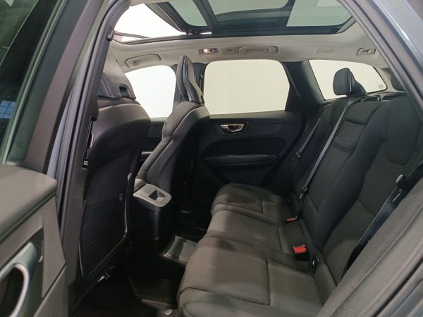 VOLVO XC60 2.0 T6 INSCRIPTION RECHARGE PLUG-IN AWD - Image 12