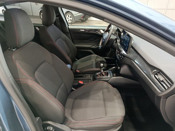 FORD FOCUS ST-LINE 1.0ECOBOOST MHEV 125CV - Image 13