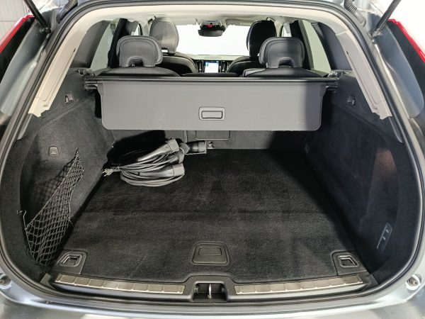 VOLVO XC60 2.0 T6 INSCRIPTION RECHARGE PLUG-IN AWD - Image 13
