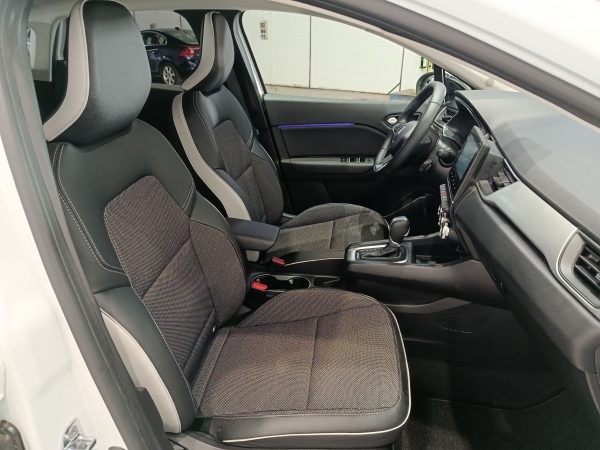 RENAULT CAPTUR ZEN ETECH PHEV 160cv - Image 13