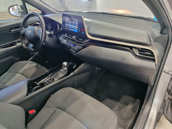 TOYOTA CHR 1.8 HYBRID ADVANCE 125H - Image 15