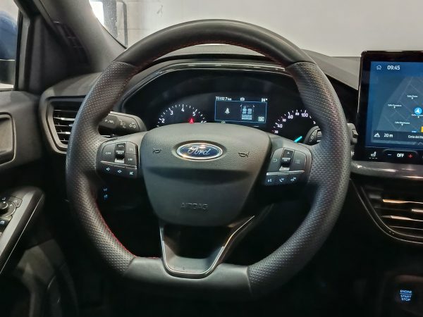 FORD FOCUS ST-LINE 1.0ECOBOOST MHEV 125CV - Image 16