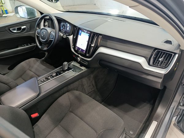 VOLVO XC60 2.0 T6 INSCRIPTION RECHARGE PLUG-IN AWD - Image 16