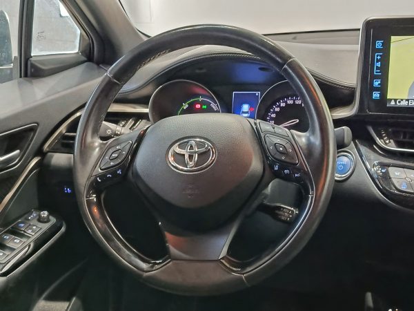 TOYOTA CHR 1.8 HYBRID ADVANCE 125H - Image 17