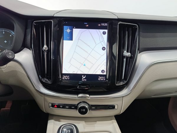 VOLVO XC60 MOMENTUM 2.0 D3 150CV 2WD S&S MT6 - Image 18