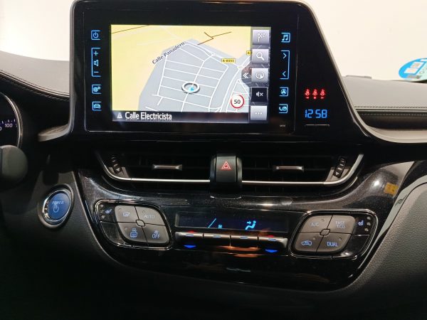 TOYOTA CHR 1.8 HYBRID ADVANCE 125H - Image 19