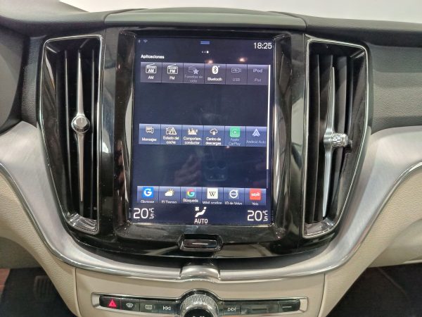 VOLVO XC60 MOMENTUM 2.0 D3 150CV 2WD S&S MT6 - Image 19