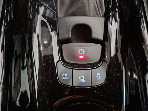 TOYOTA CHR 1.8 HYBRID ADVANCE 125H - Image 20