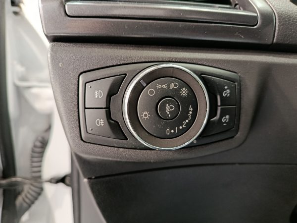 FORD MONDEO 2.0 TDCI 150CV TREND - Image 19
