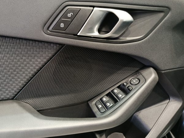 BMW SERIE 1 118i - Image 20