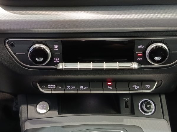 AUDI Q5 S-LINE 2.0TDI 165CV QUATTRO S&S AT7 - Image 23