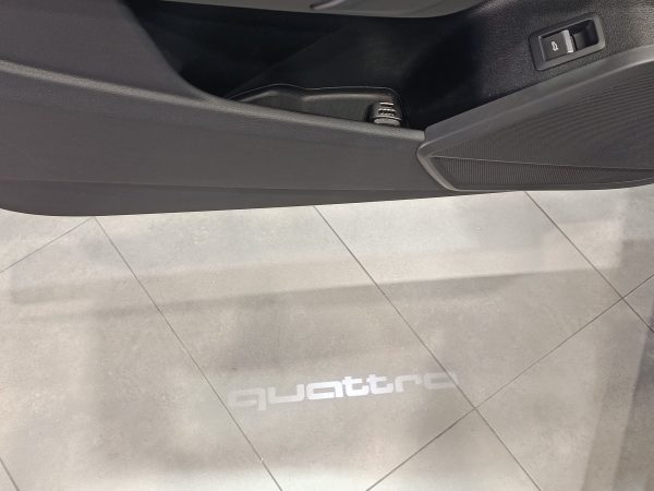 AUDI Q5 S-LINE 2.0TDI 165CV QUATTRO S&S AT7 - Image 25