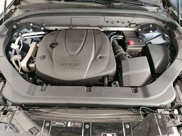 VOLVO XC60 MOMENTUM 2.0 D3 150CV 2WD S&S MT6 - Image 25