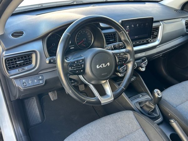 KIA STONIC 1.0T-GDi HYBRID CONCEPT 100CV - Image 8