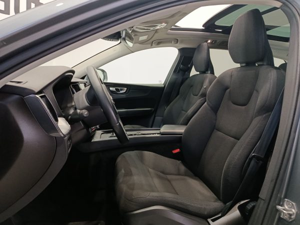 VOLVO XC60 2.0 T6 INSCRIPTION RECHARGE PLUG-IN AWD - Image 8