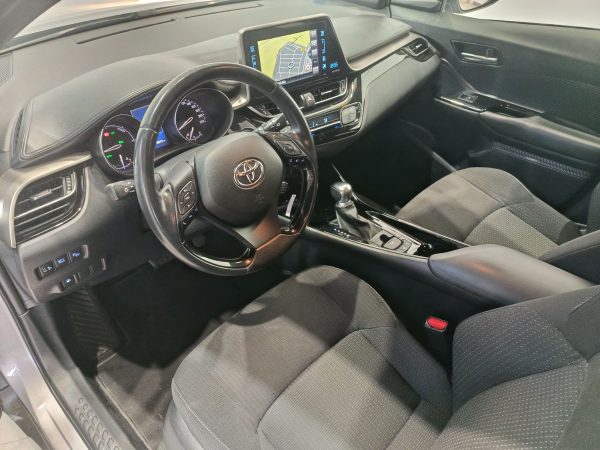 TOYOTA CHR 1.8 HYBRID ADVANCE 125H - Image 9
