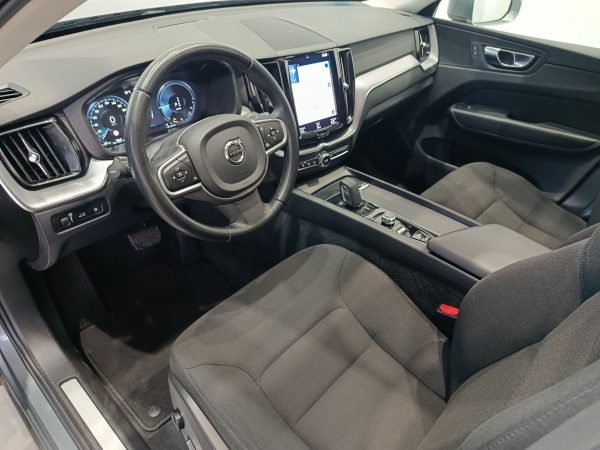 VOLVO XC60 2.0 T6 INSCRIPTION RECHARGE PLUG-IN AWD - Image 9