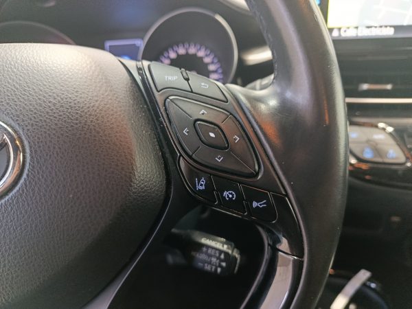 TOYOTA CHR 1.8 HYBRID ADVANCE 125H - Image 10