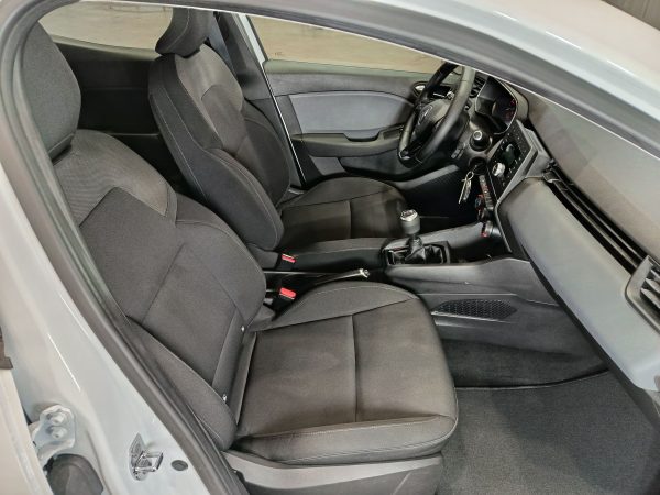 RENAULT CLIO 1.0 BUSINESS 67CV - Image 13