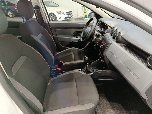 DACIA DUSTER 1.5 DCI 115CV ESSENTIAL 4X4 - Image 12