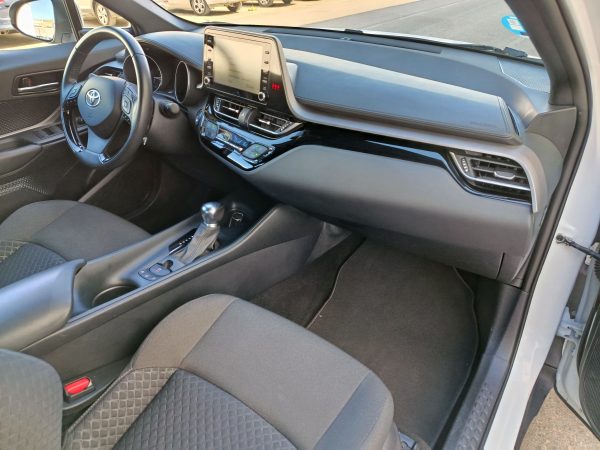 TOYOTA CHR 1.8 HYBRID ACTIVE 125H - Image 15