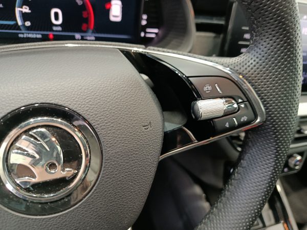 SKODA KAMIQ 1.0 TSI 110CV SPORT - Image 16