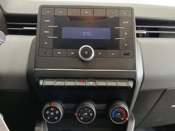 RENAULT CLIO 1.0 BUSINESS 67CV - Image 18
