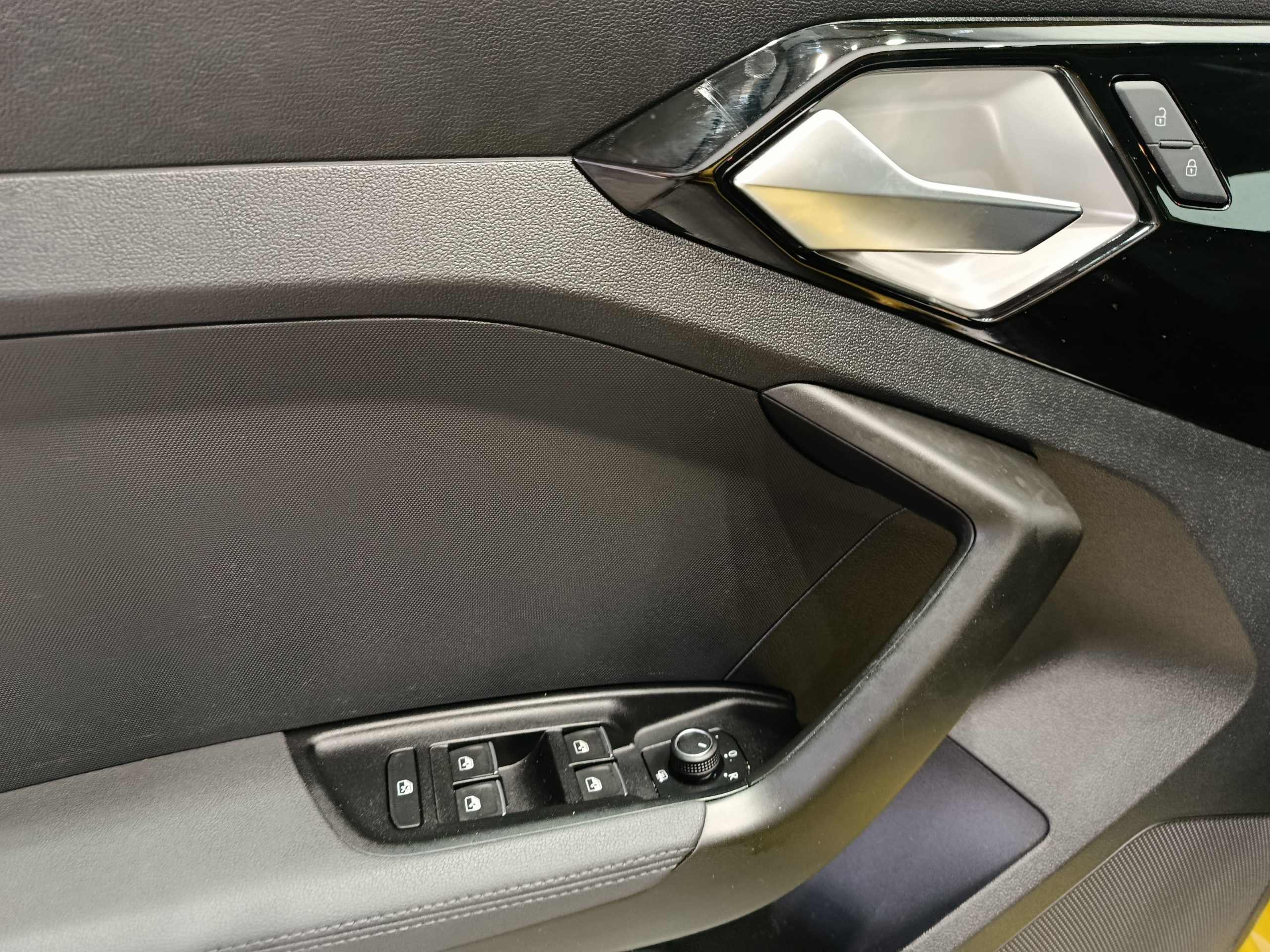 AUDI A1 ALLSTREET ADRENALIN 30TFSi 110cv - Imagen 20