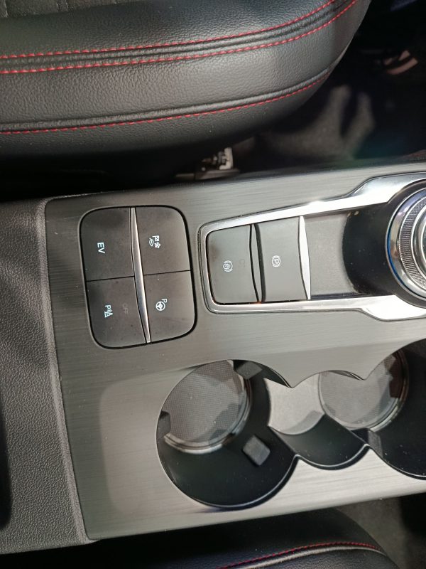 FORD KUGA ST-LINE X HYBRID 2.5DURATEC 224CV PHEV AUTO - Image 20