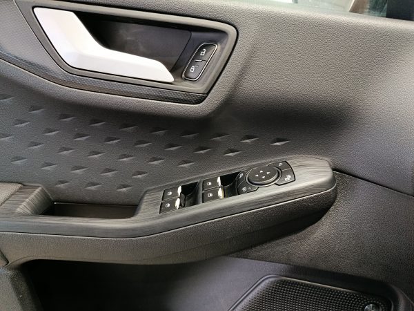 FORD KUGA ST-LINE X HYBRID 2.5DURATEC 224CV PHEV AUTO - Image 21