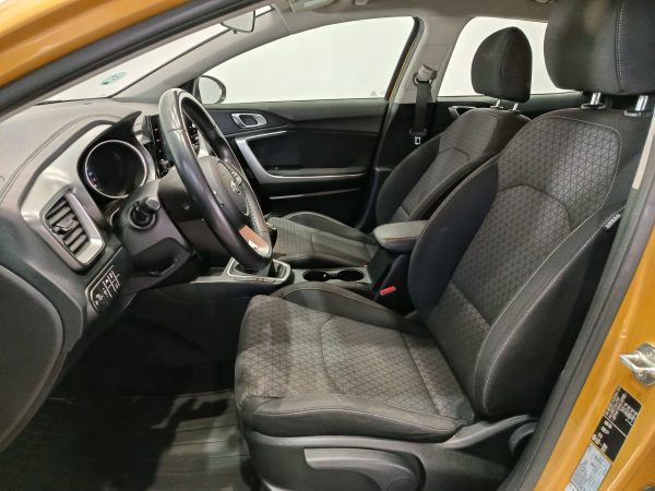 KIA XCEED 1.0T-GDi DRIVE 120CV - Imagen 8