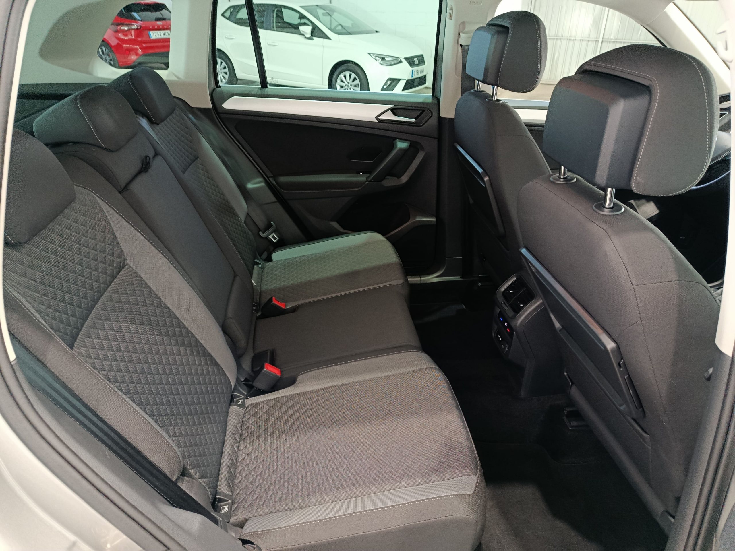 VOLKSWAGEN TIGUAN R-LINE 2.0TDI 150CV DSG - Imagen 12