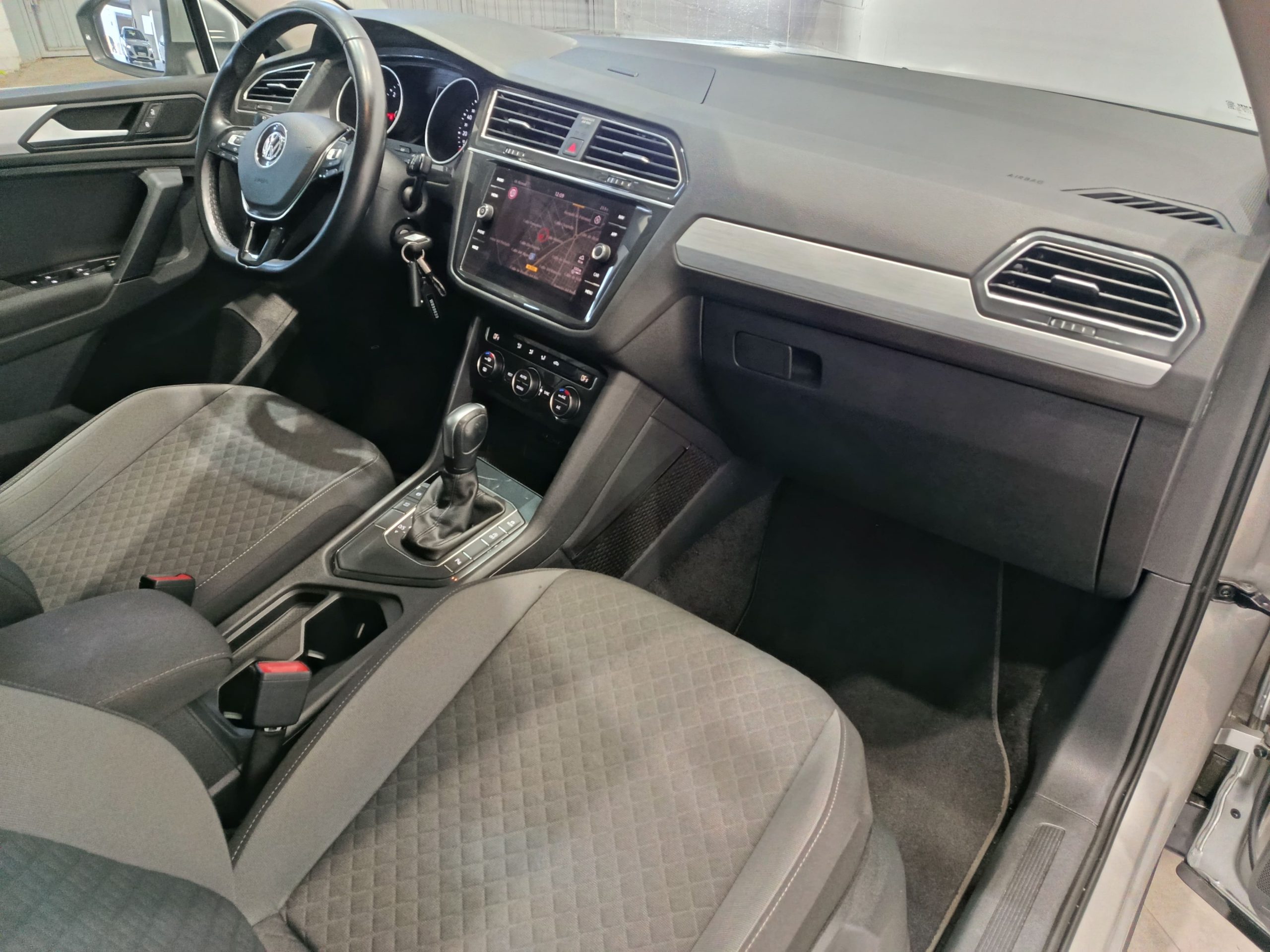 VOLKSWAGEN TIGUAN R-LINE 2.0TDI 150CV DSG - Imagen 14