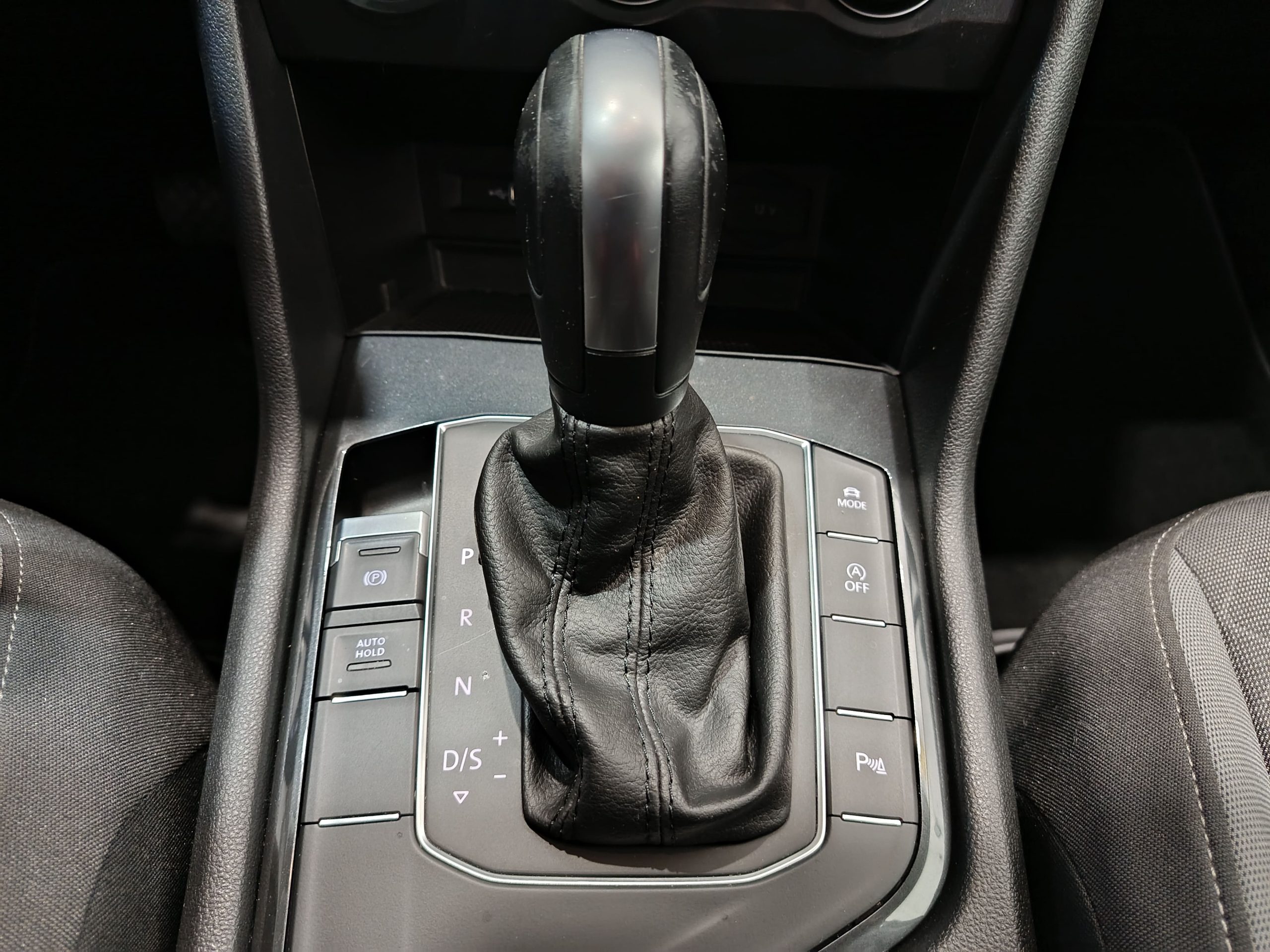 VOLKSWAGEN TIGUAN R-LINE 2.0TDI 150CV DSG - Imagen 18