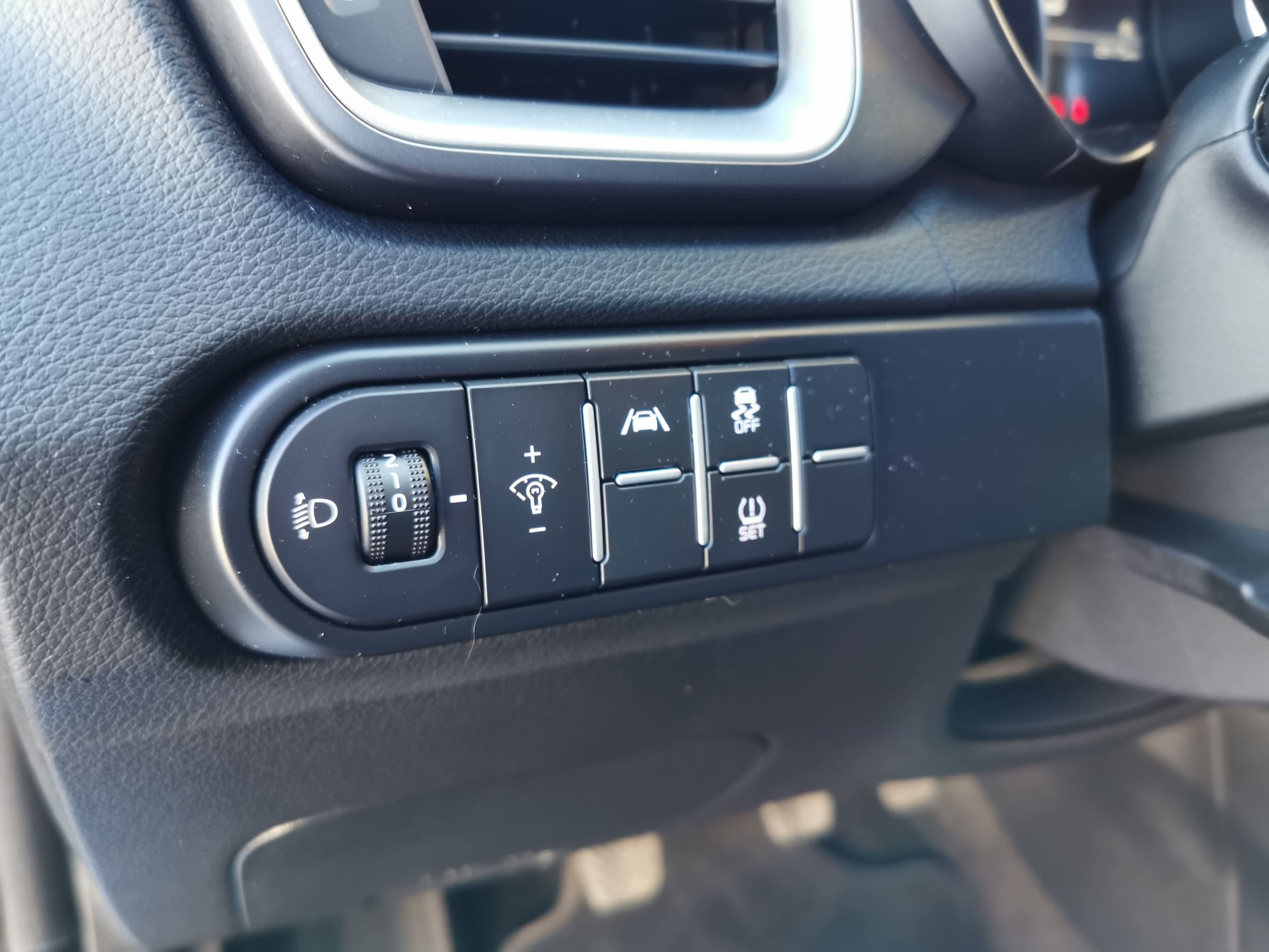 KIA CEED 1.0T-GDi CONCEPT 120CV - Imagen 19