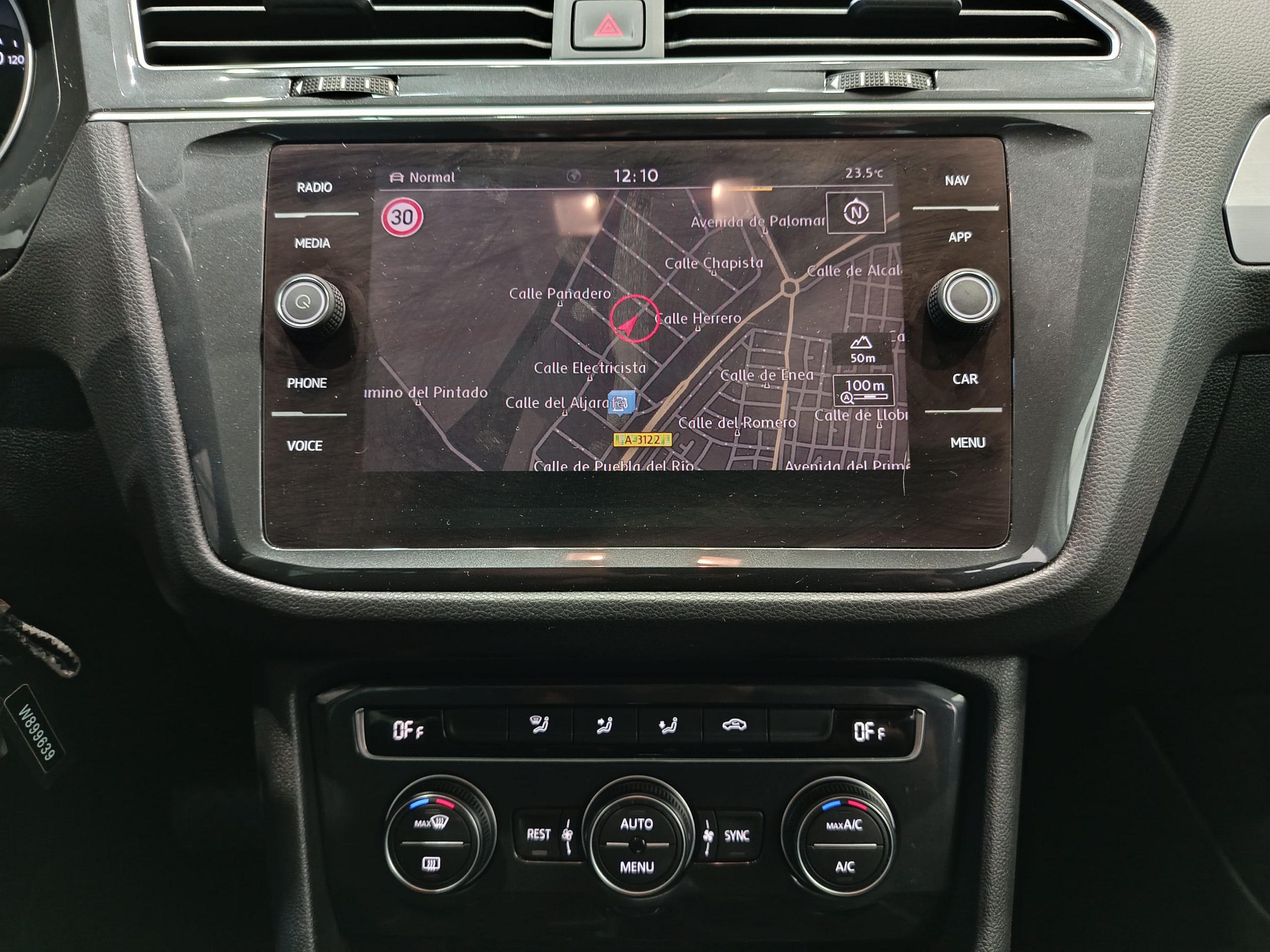 VOLKSWAGEN TIGUAN R-LINE 2.0TDI 150CV DSG - Imagen 19