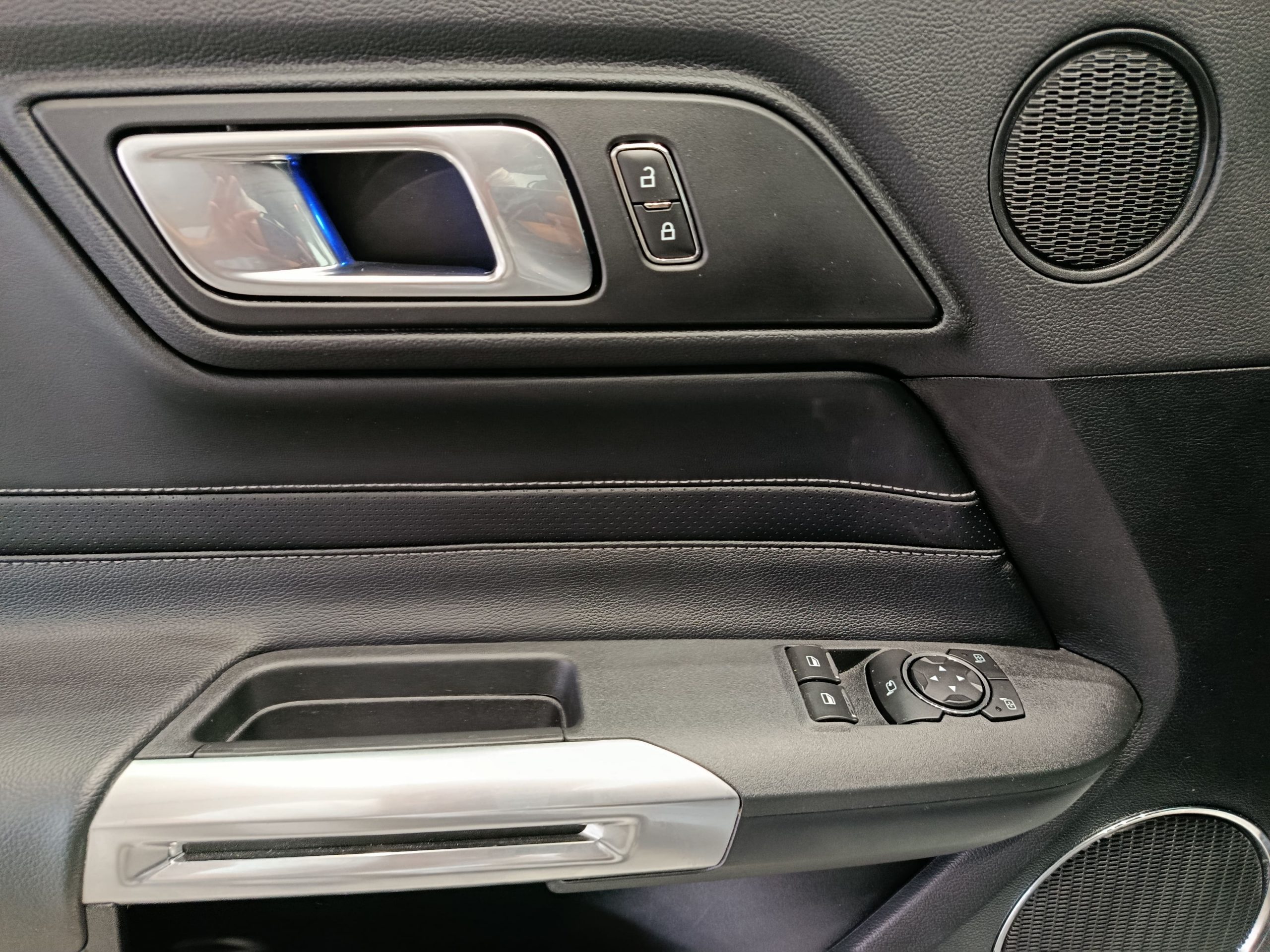 FORD MUSTANG 2.3ECOBOOST FASTBACK 290cv AUTO - Imagen 19