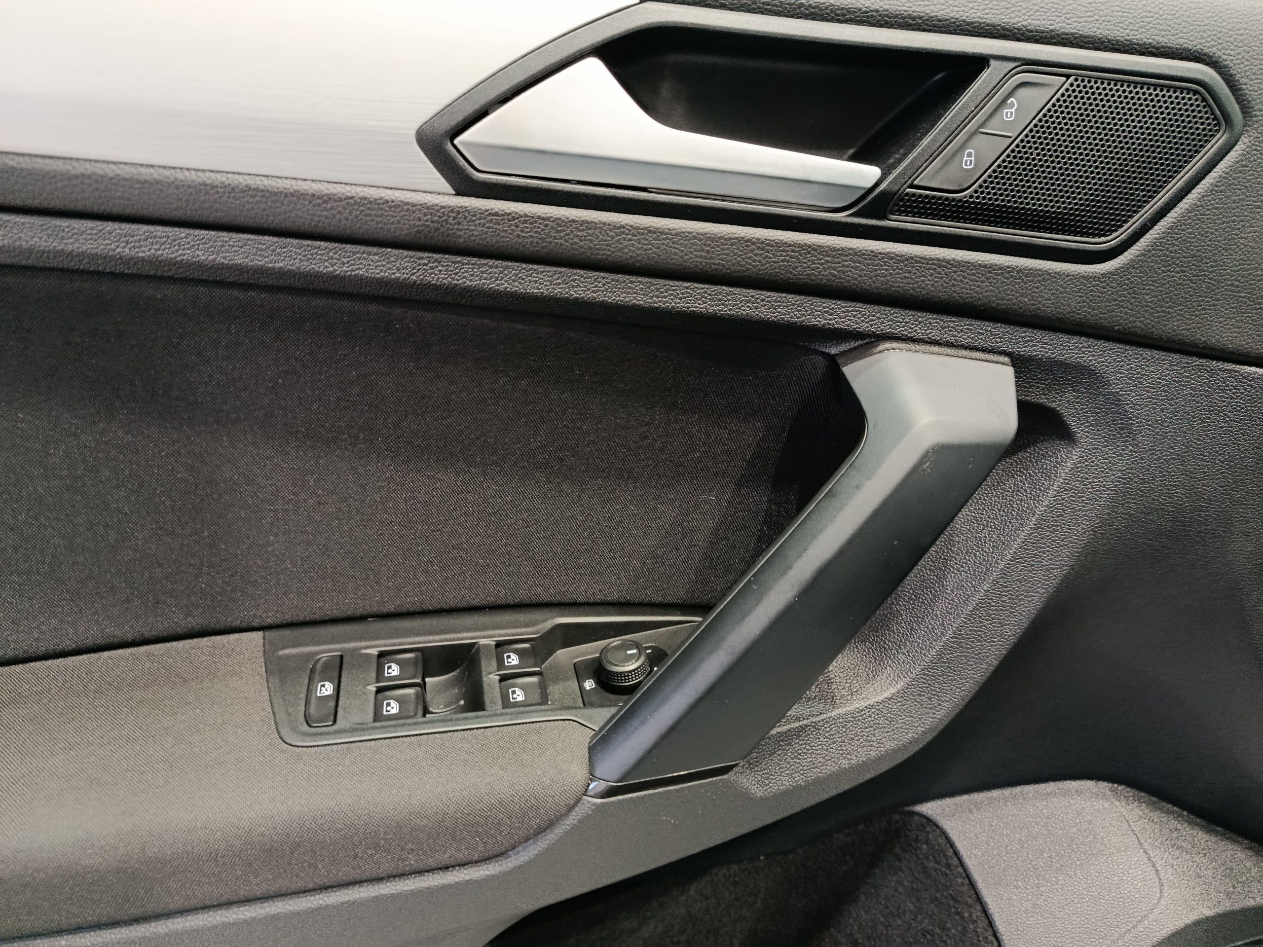 VOLKSWAGEN TIGUAN R-LINE 2.0TDI 150CV DSG - Imagen 21