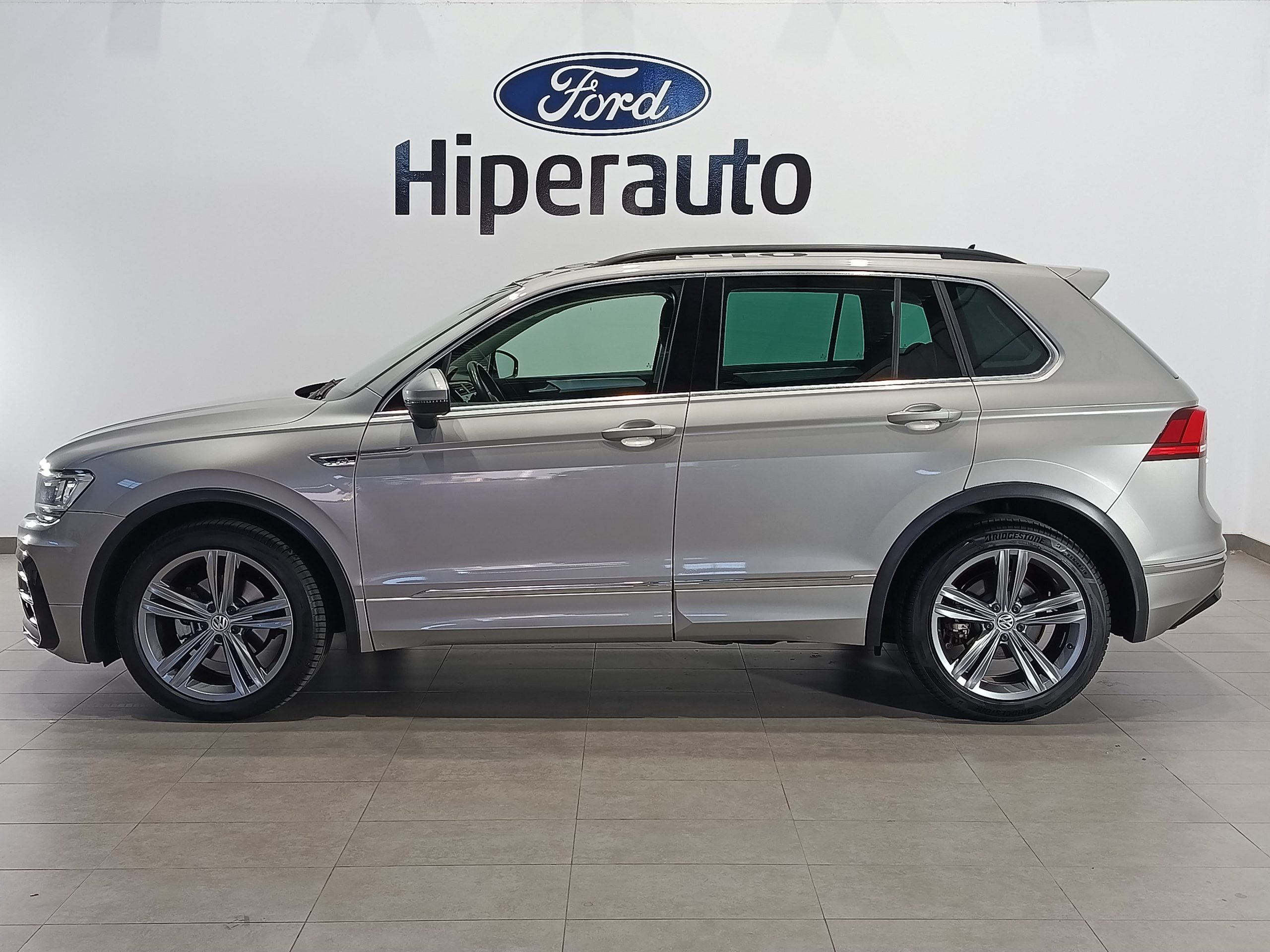 VOLKSWAGEN TIGUAN R-LINE 2.0TDI 150CV DSG - Imagen 24