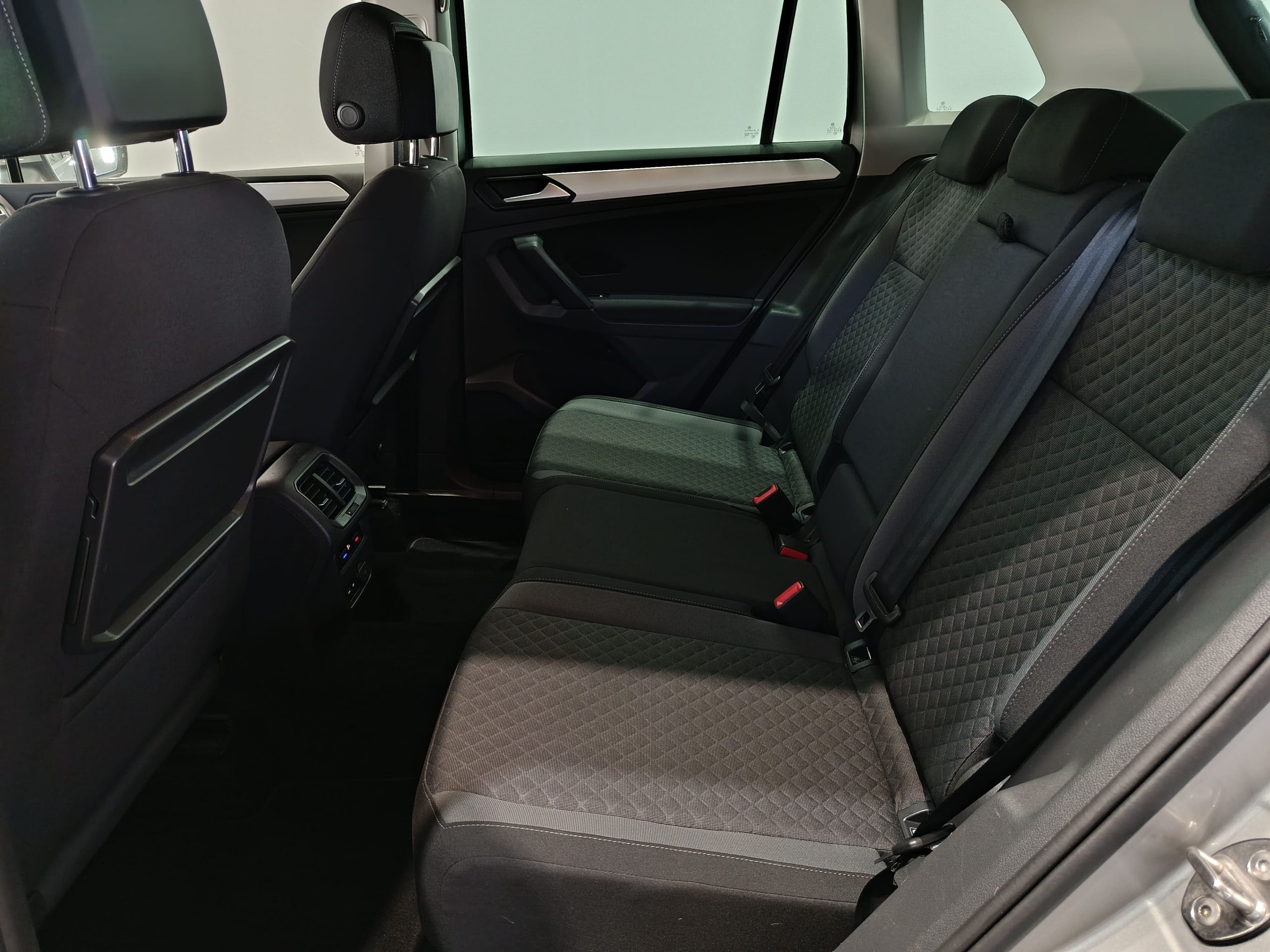 VOLKSWAGEN TIGUAN R-LINE 2.0TDI 150CV DSG - Imagen 10