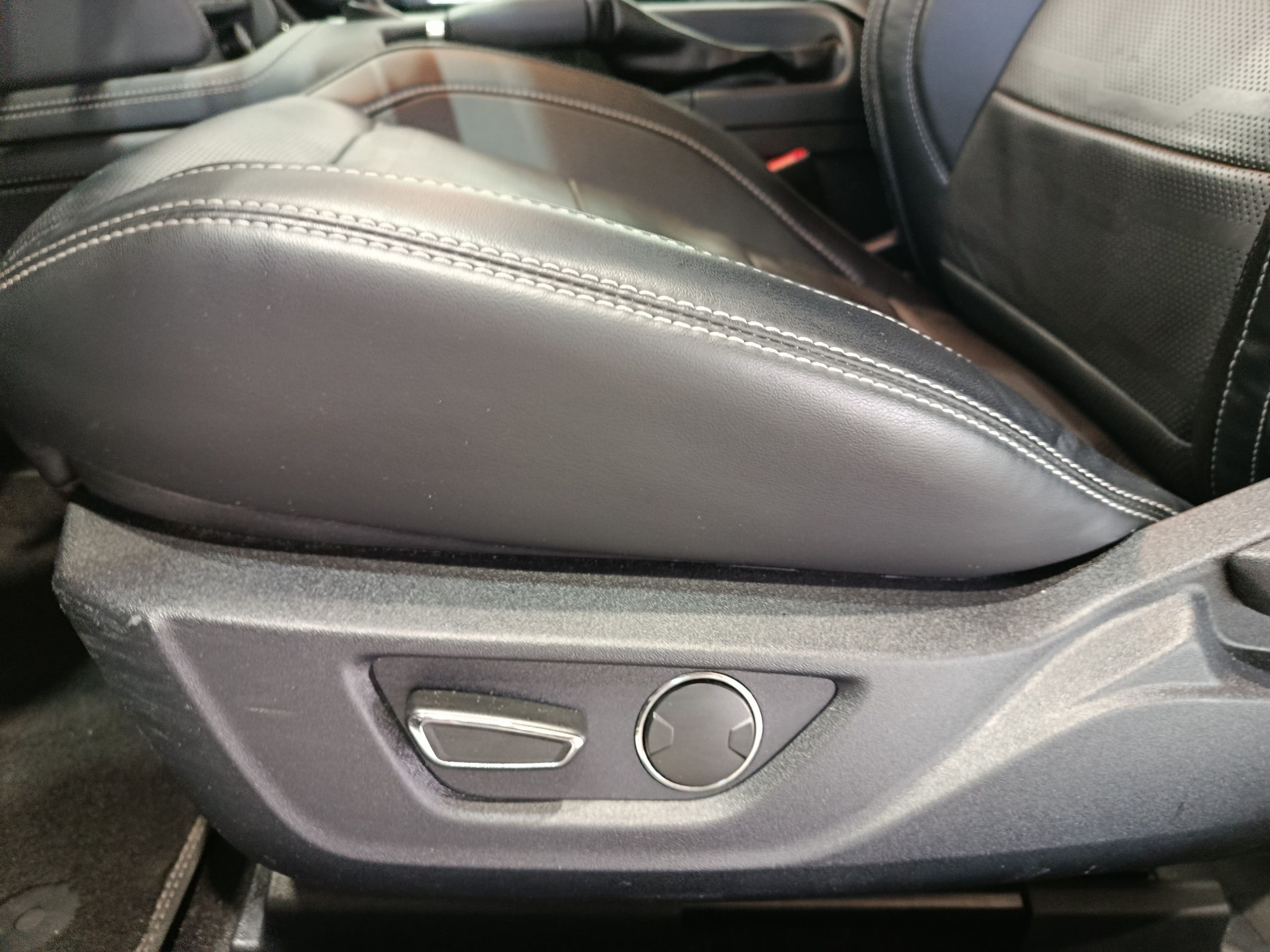 FORD MUSTANG 2.3ECOBOOST FASTBACK 290cv AUTO - Imagen 10