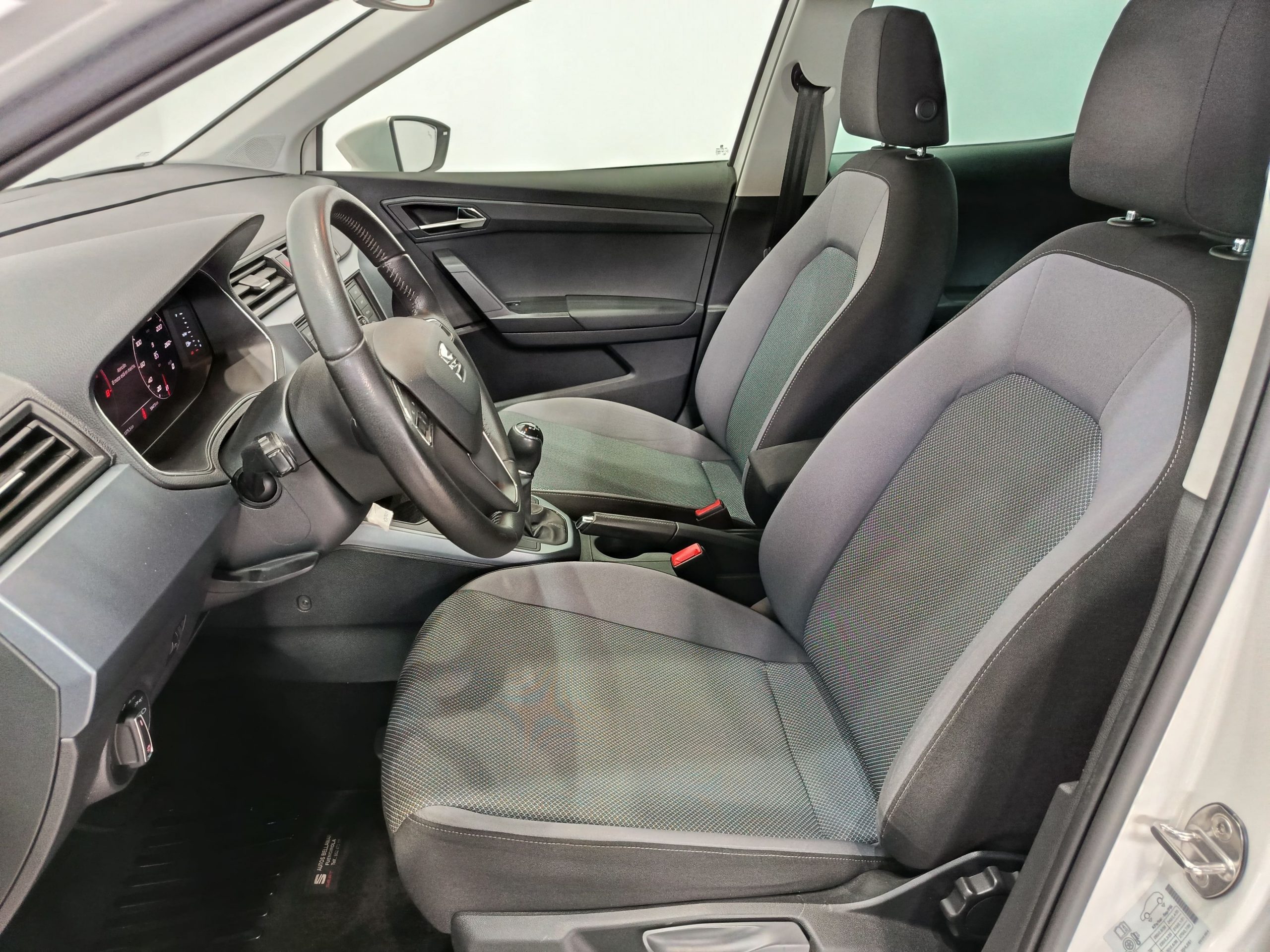 SEAT ARONA 1.0TSI STYLE EDITION 95cv - Imagen 7