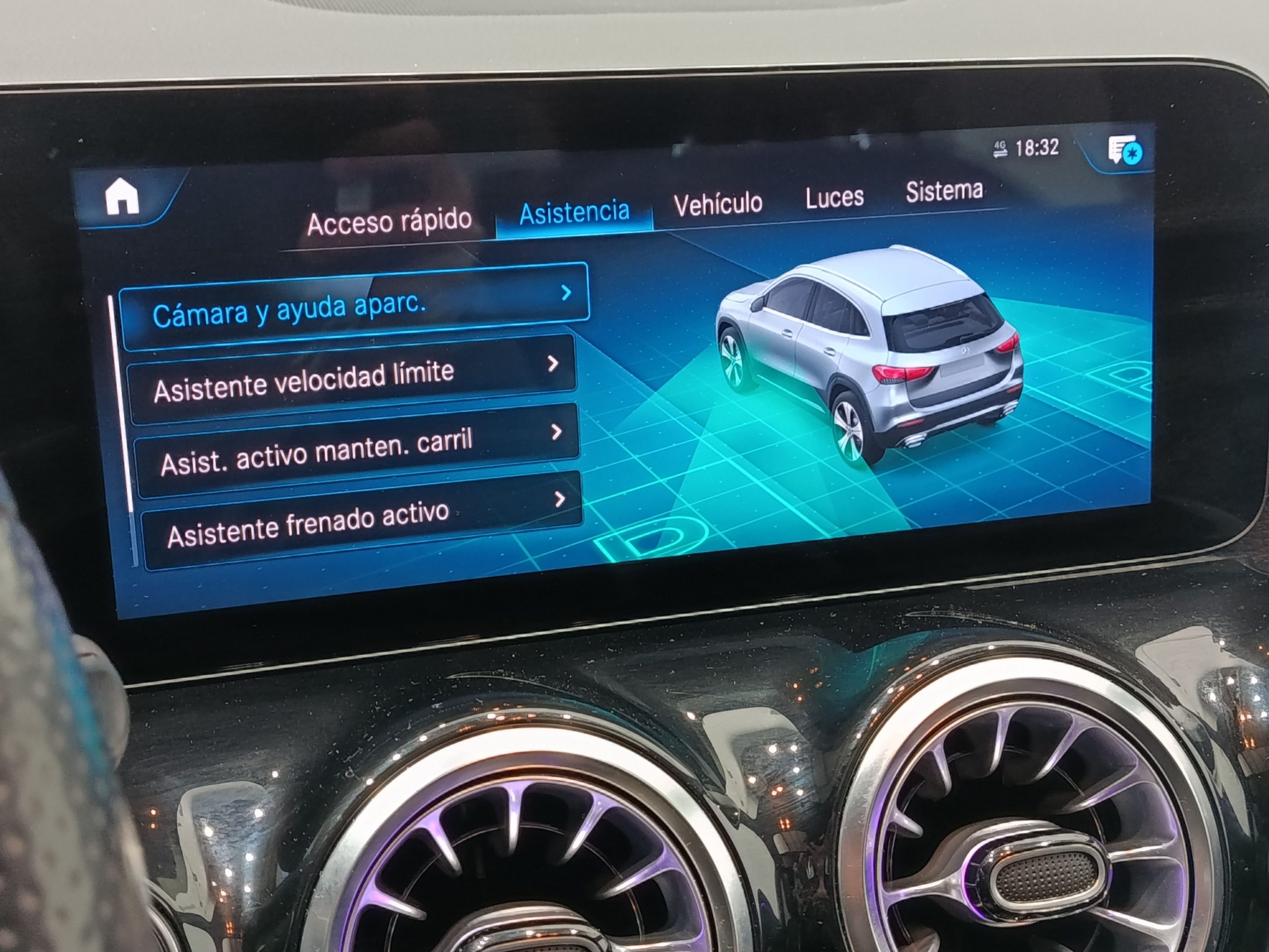 MERCEDES BENZ GLA 200d AMG AUTO 150CV - Imagen 18