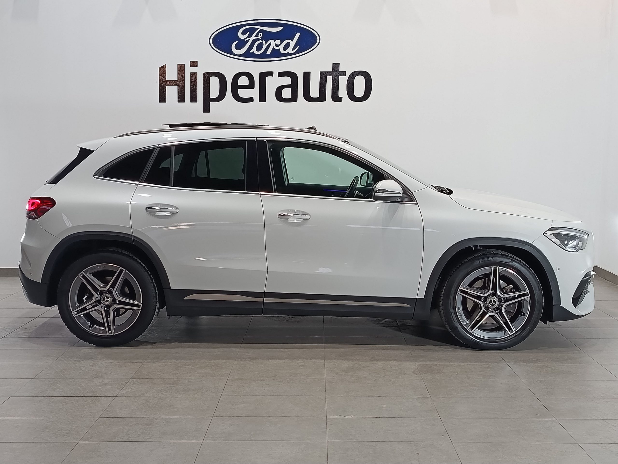 MERCEDES BENZ GLA 200d AMG AUTO 150CV - Imagen 22