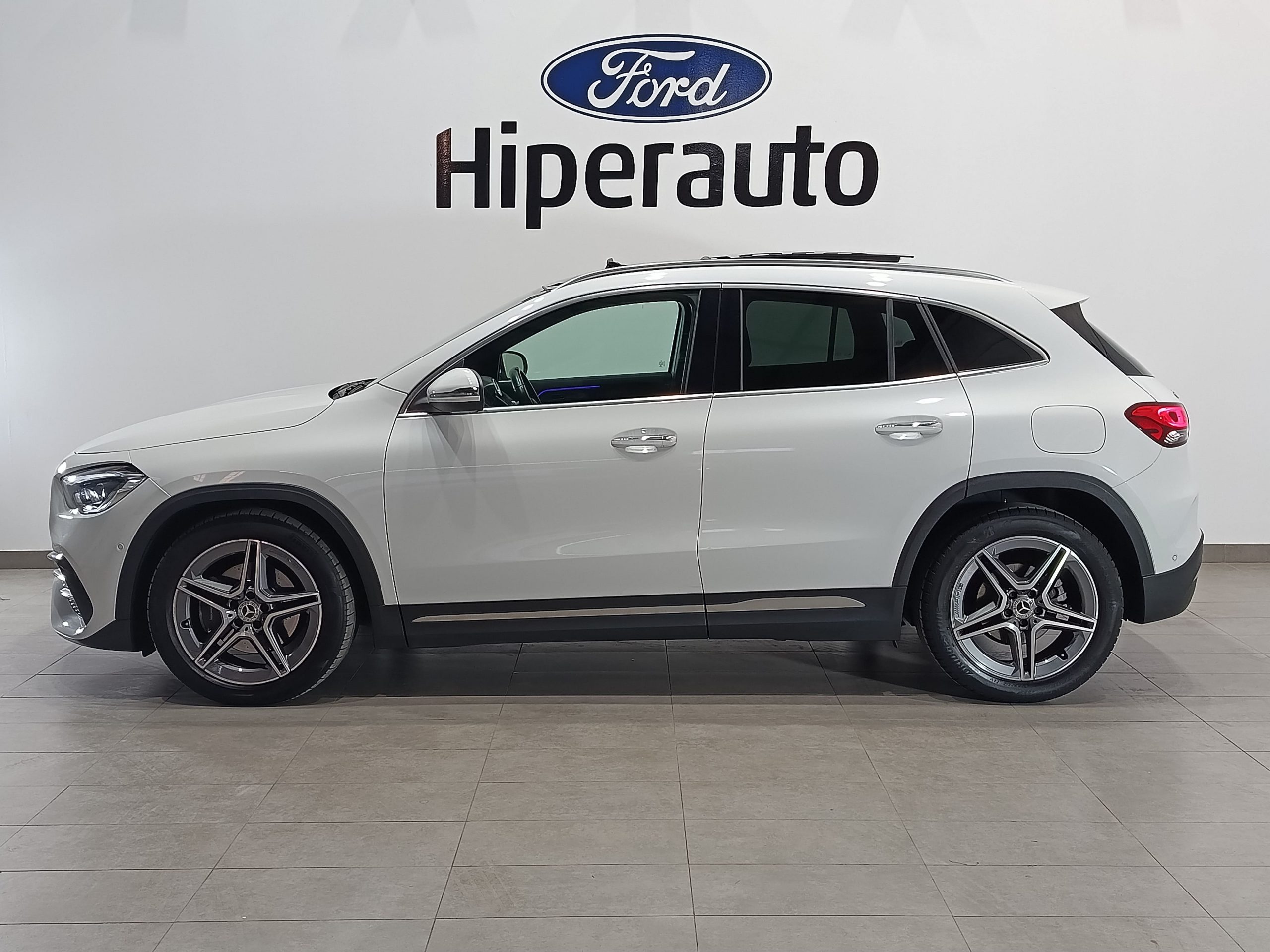 MERCEDES BENZ GLA 200d AMG AUTO 150CV - Imagen 23