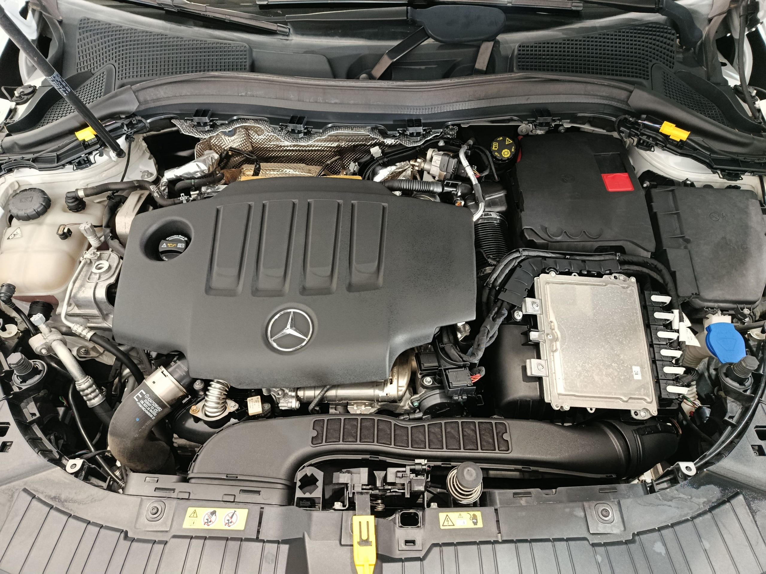 MERCEDES BENZ GLA 200d AMG AUTO 150CV - Imagen 24