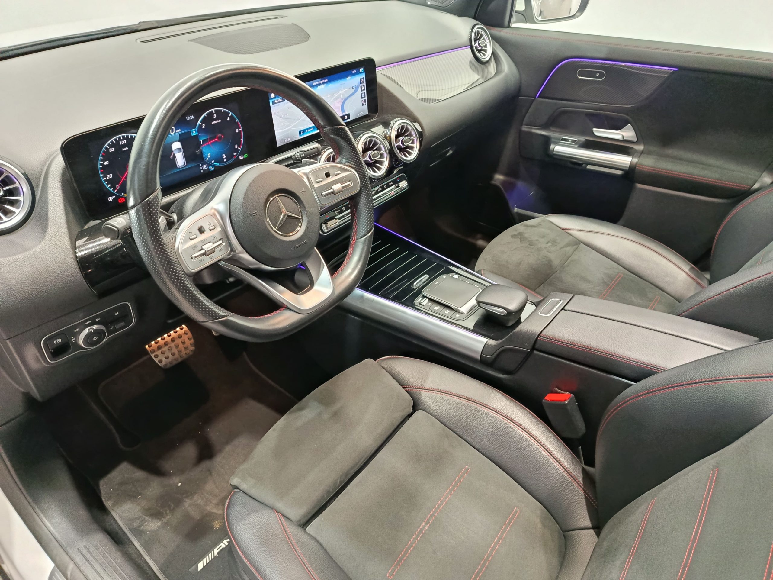 MERCEDES BENZ GLA 200d AMG AUTO 150CV - Imagen 9