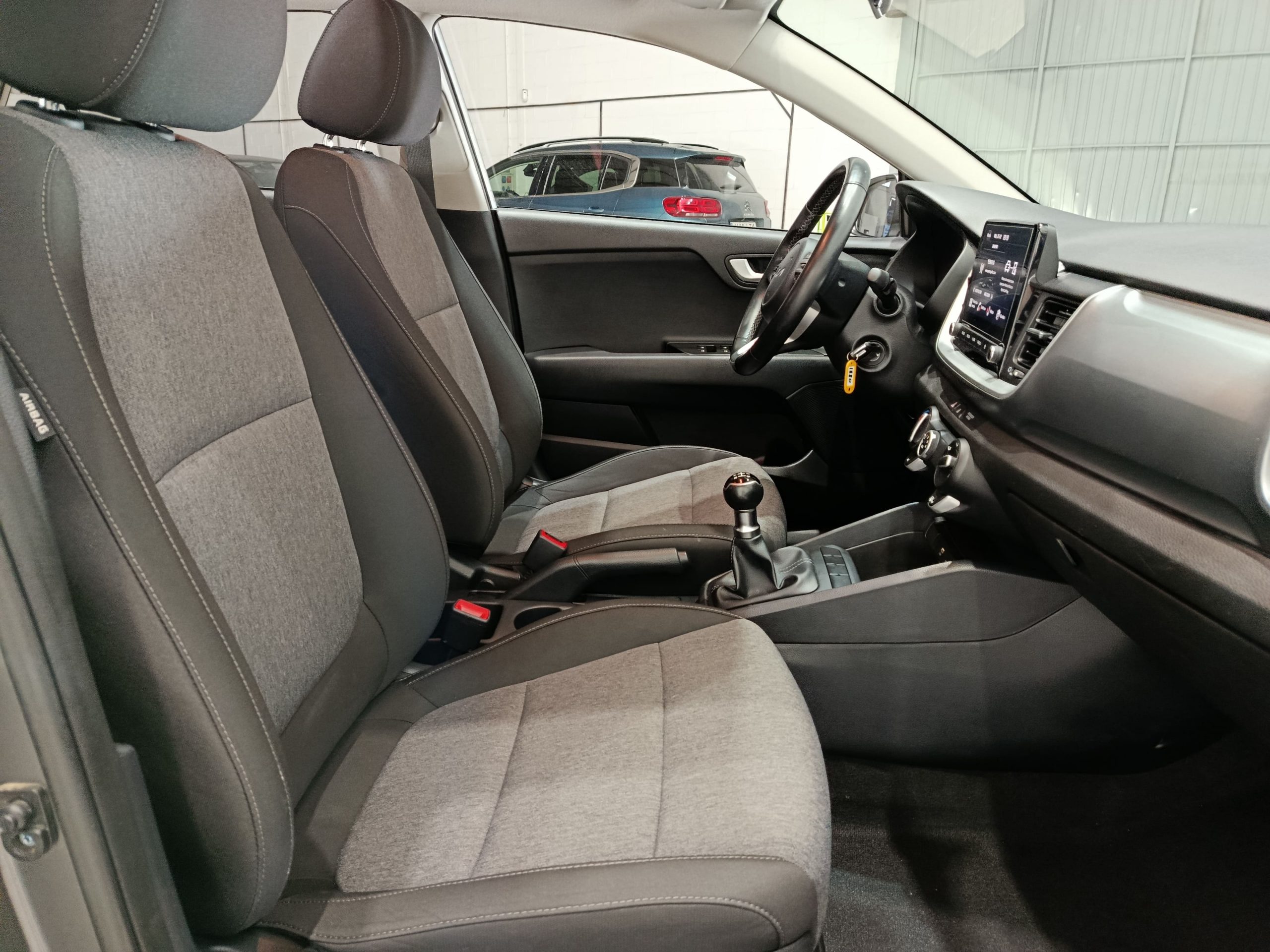 KIA STONIC 1.2 CONCEPT 84cv - Imagen 12